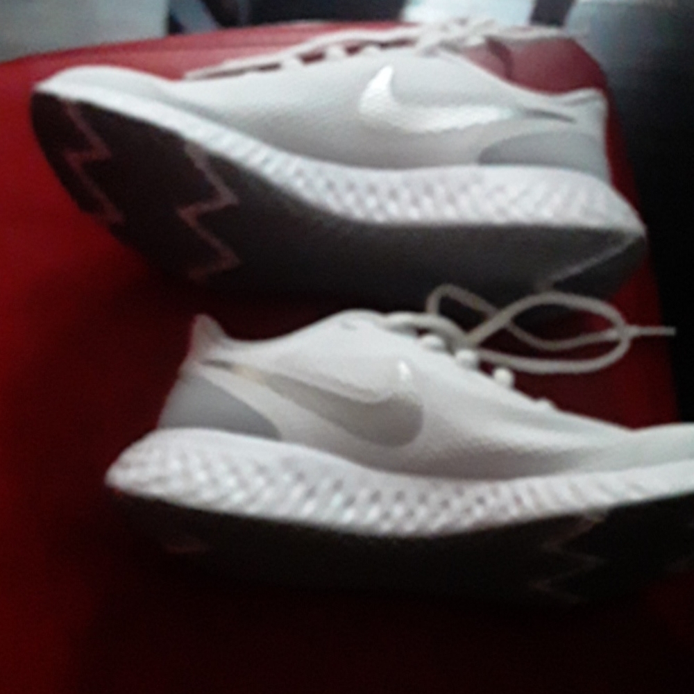 Shoes - Picture 3 of 4